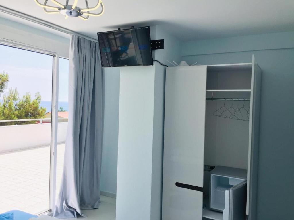 Apartament Seafront With Private Terrace